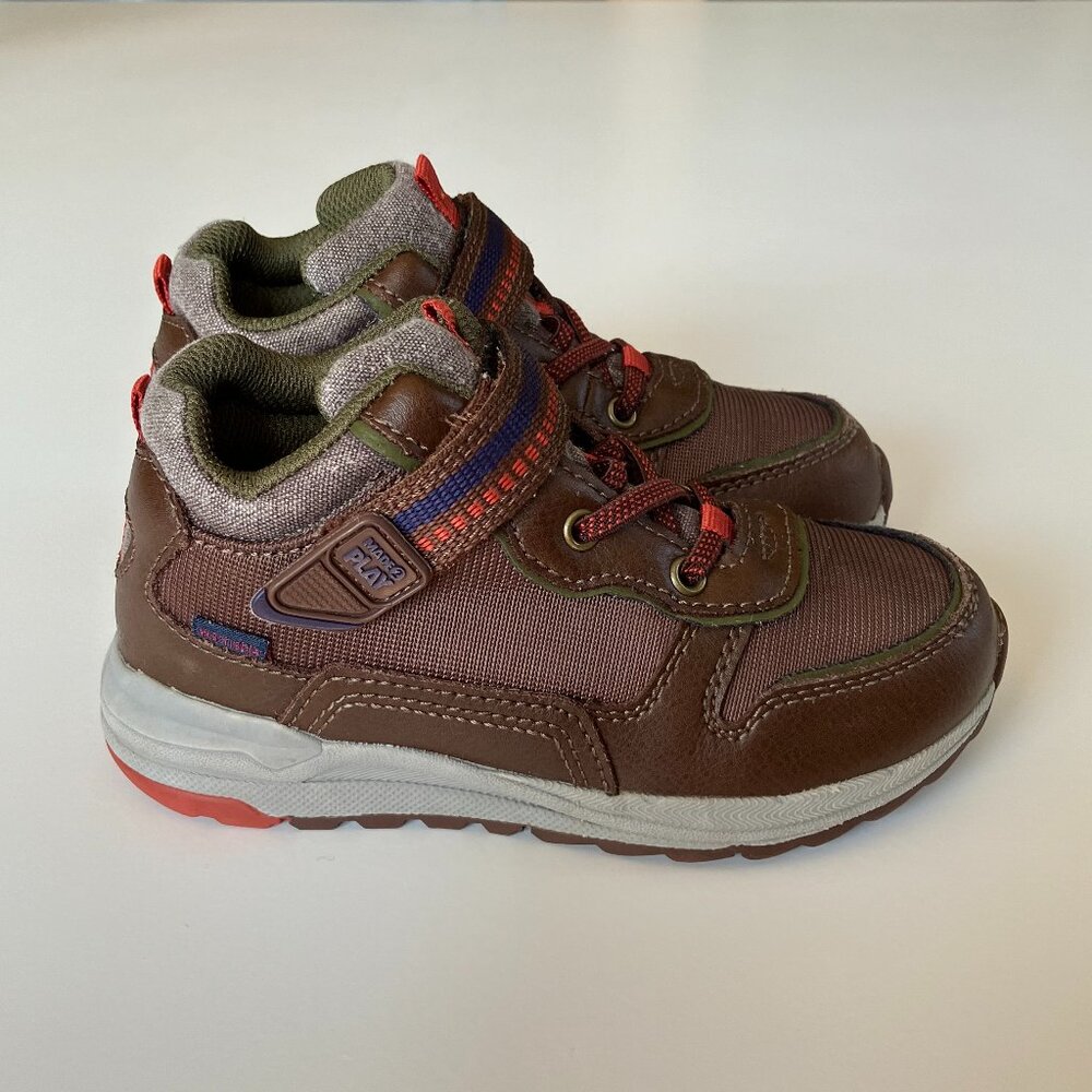 Stride Rite Made 2 Play Nate Sneaker, size 10W